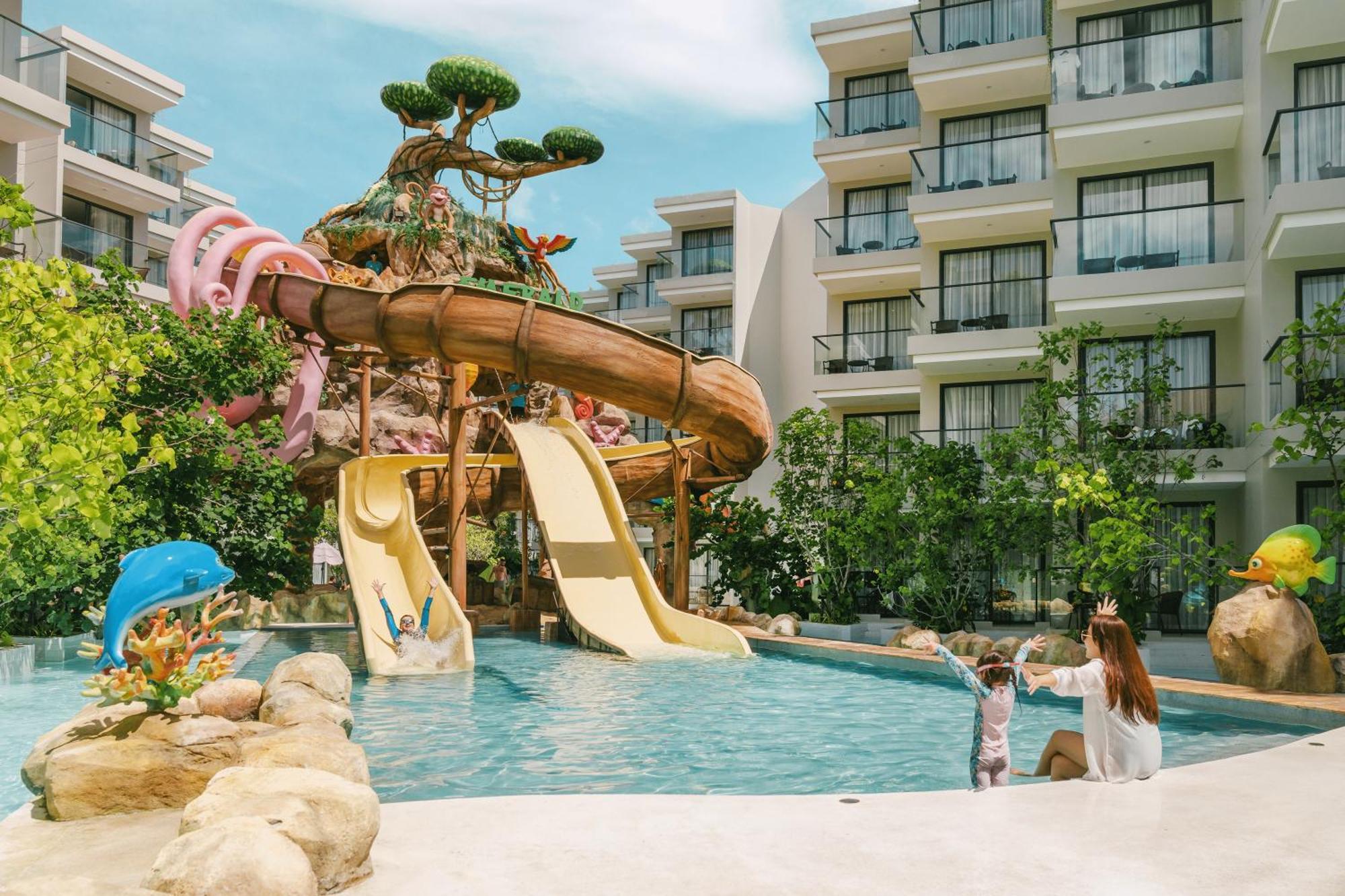 Phuket Emerald Beach Resort Karon Esterno foto