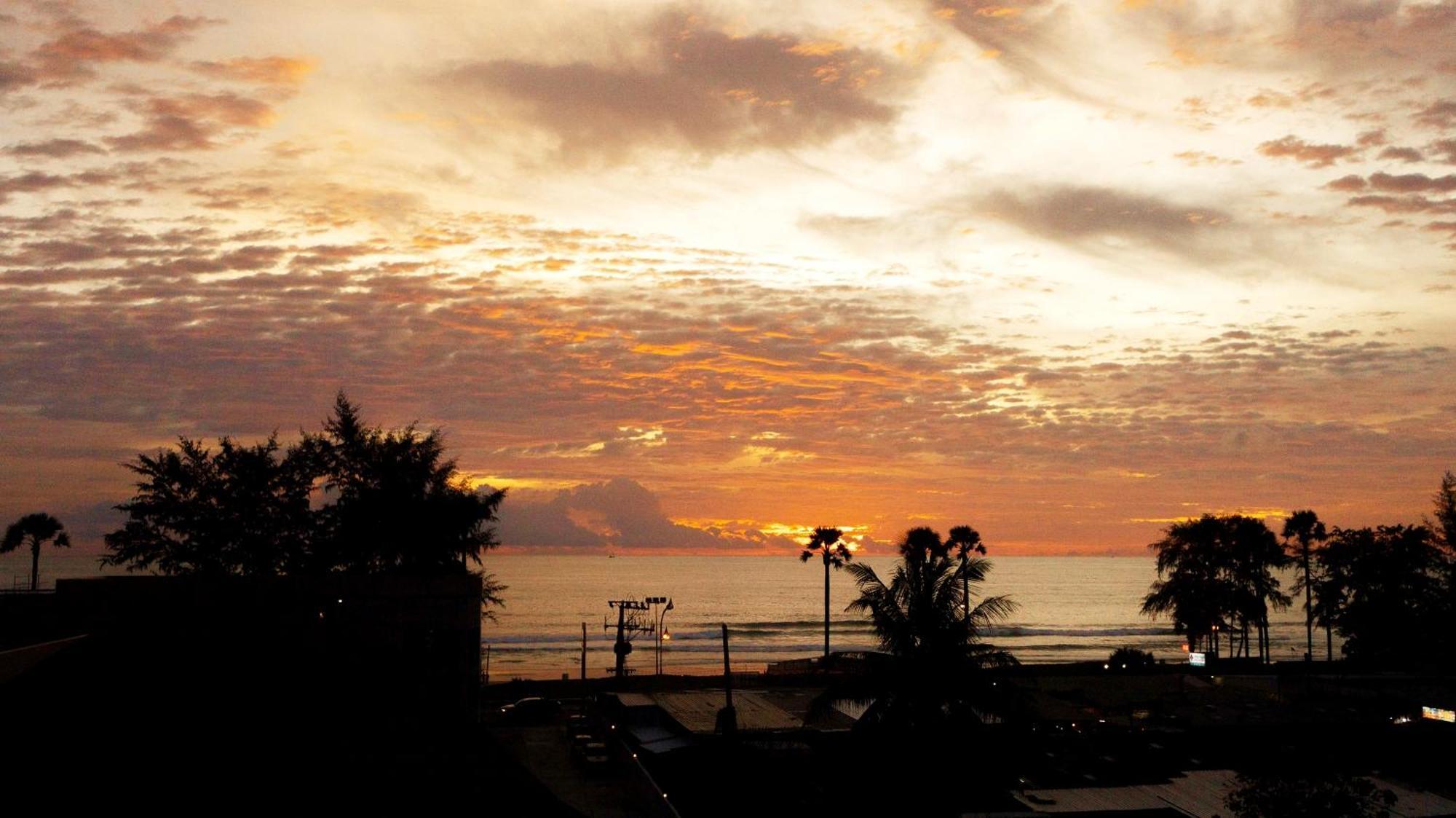 Phuket Emerald Beach Resort Karon Esterno foto